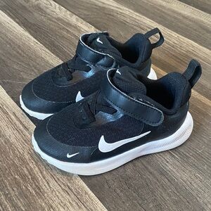 Nike Kids Black and White Sneakers
